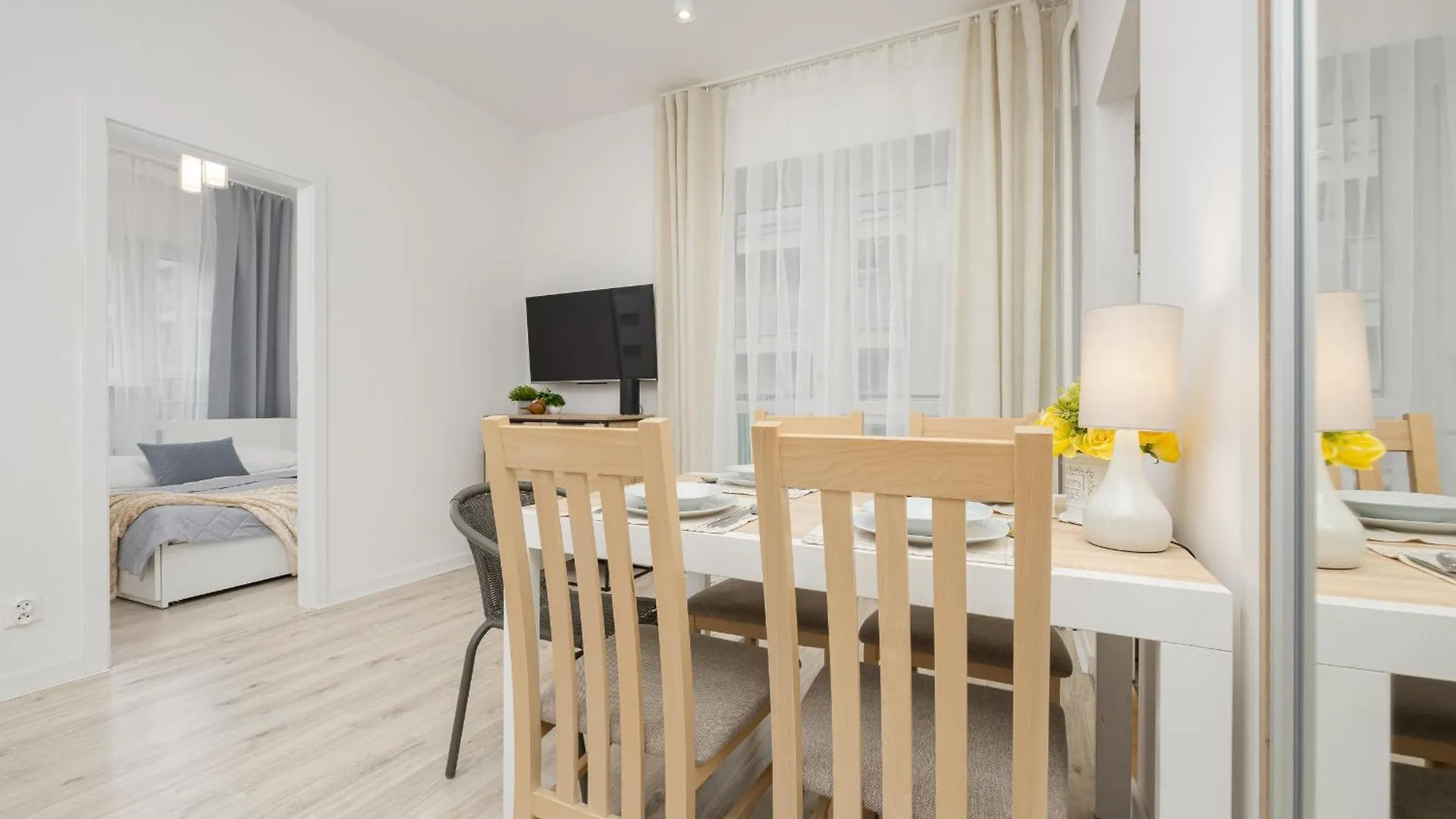 Bright Apartment In Warsaw Center With Two Bedrooms And Balcony By Noclegi Renters