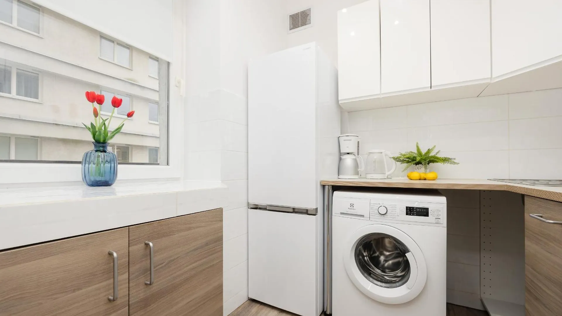 Bright Apartment In Warsaw Center With Two Bedrooms And Balcony By Noclegi Renters 0*,  Poland