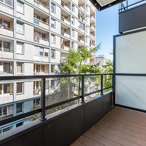  Apartment Aleja Solidarnosci 60b