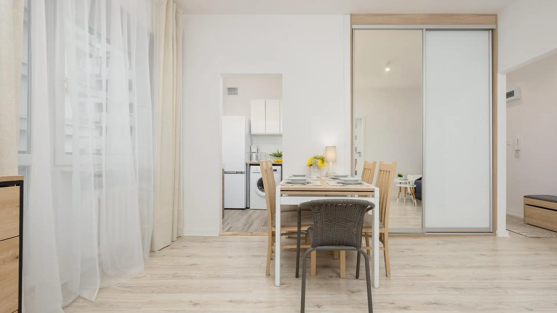 Bright Apartment In Warsaw Center With Two Bedrooms And Balcony By Noclegi Renters