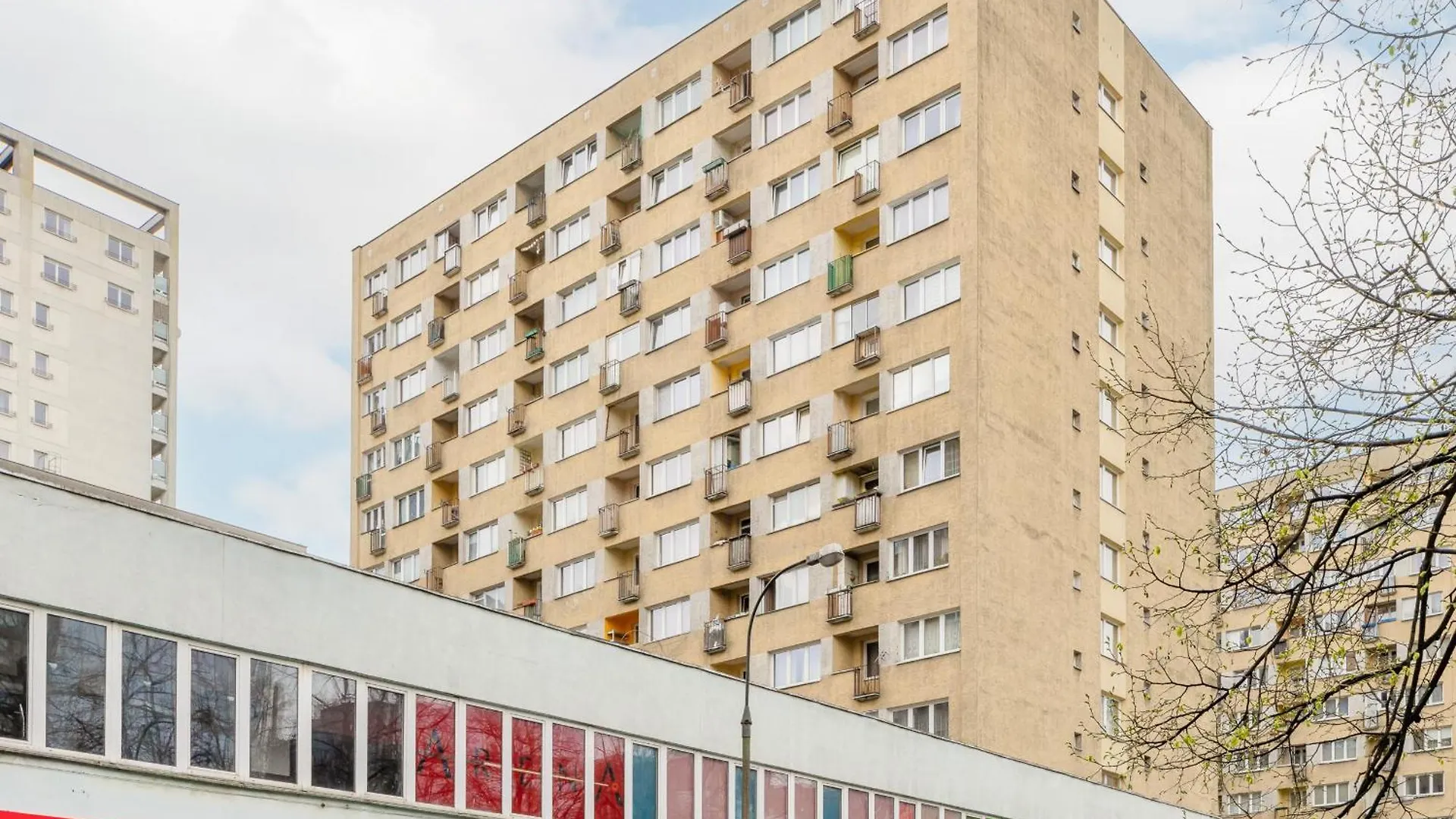 Bright Apartment In Warsaw Center With Two Bedrooms And Balcony By Noclegi Renters